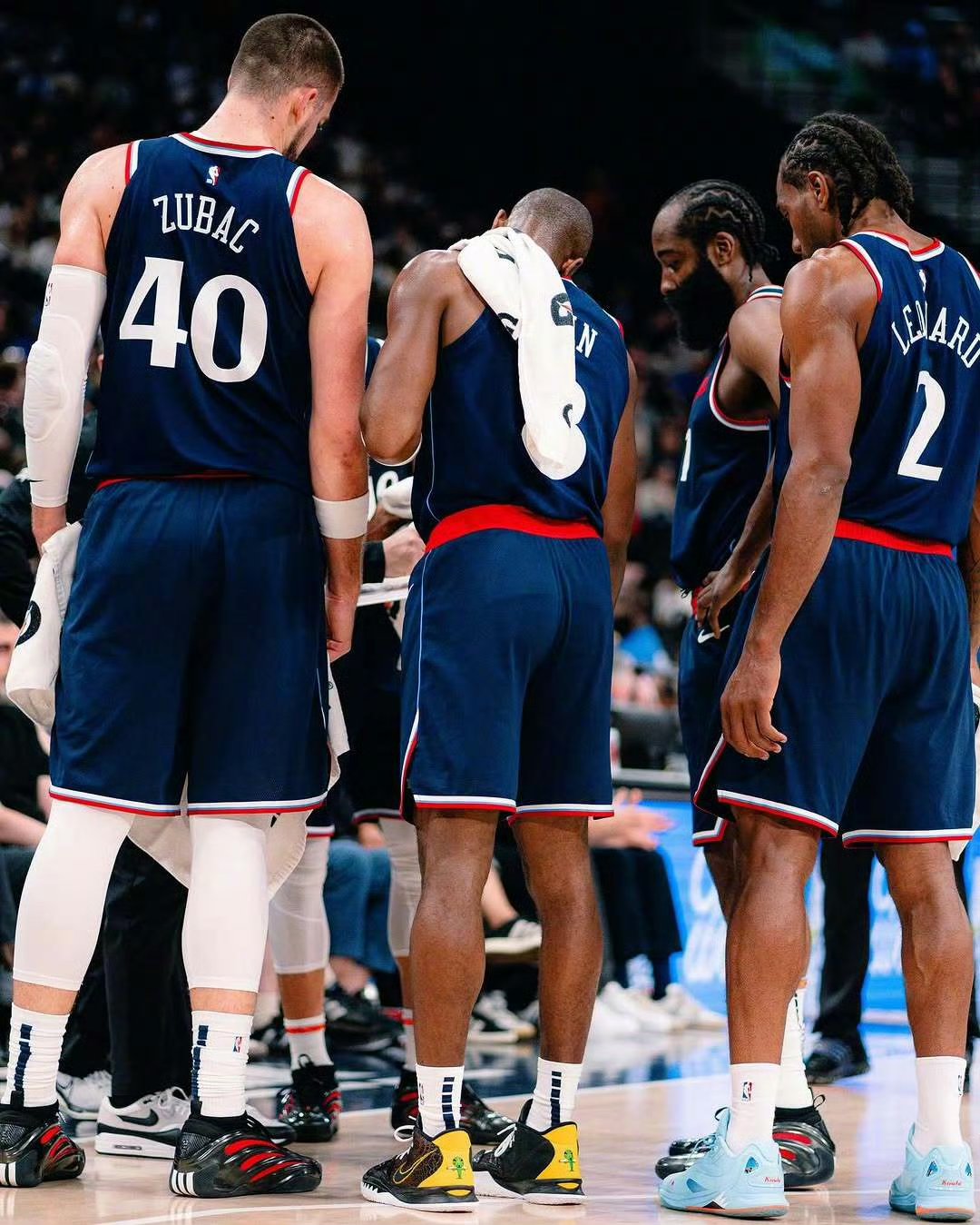 开云平台-快船血洗湖人，贝弗利统治全场