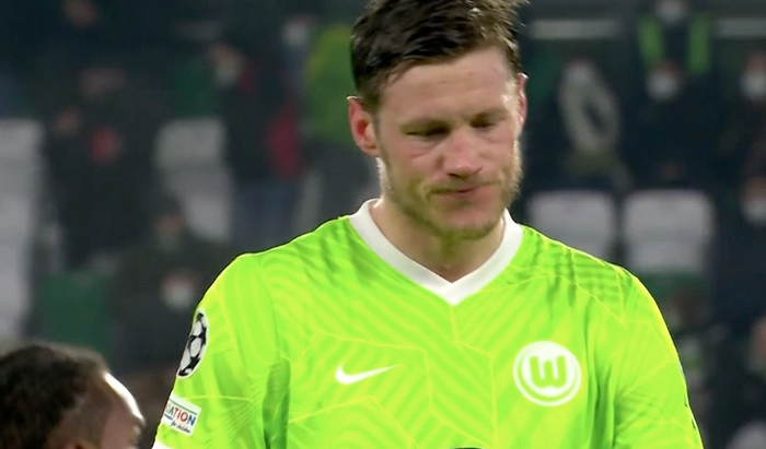 开云体育中国官网-汉堡狼堡大战打成平局，双方积分持平